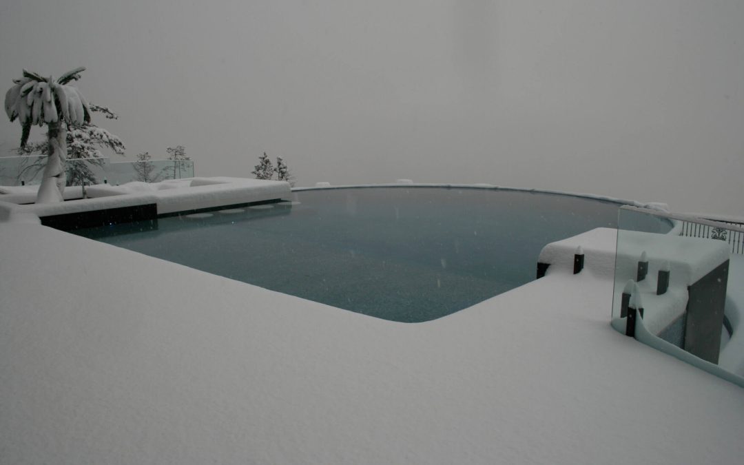 Guide to Closing Your Pool With Valley Pool and Spas This Fall